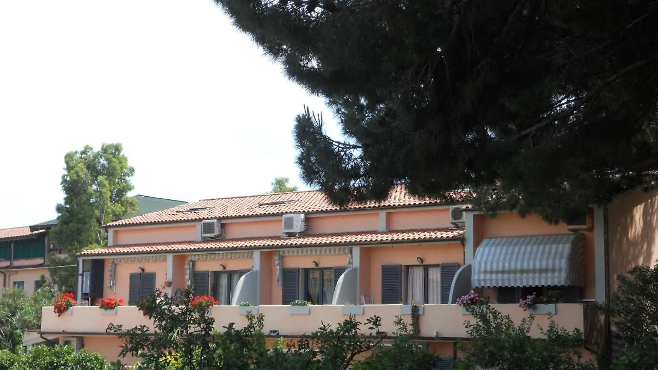 Nicola's Apartments Marina di Campo