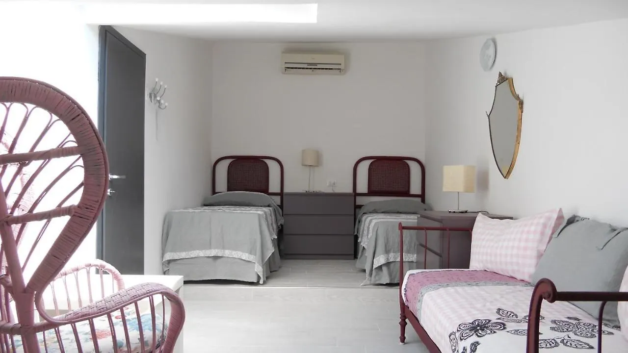 Nicola\'S Apartments contacts